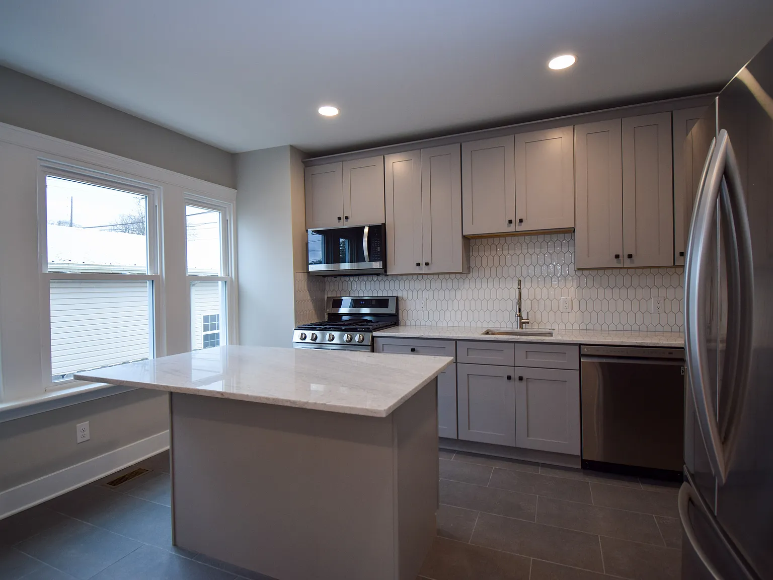 2 bed, 1224 sqft, $2,300 — Photo 1