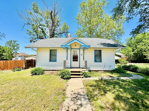 214 E Elm St, Lincoln, KS 67455