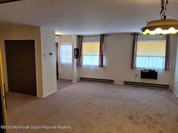 2nd image of 32G S Columbus Blvd