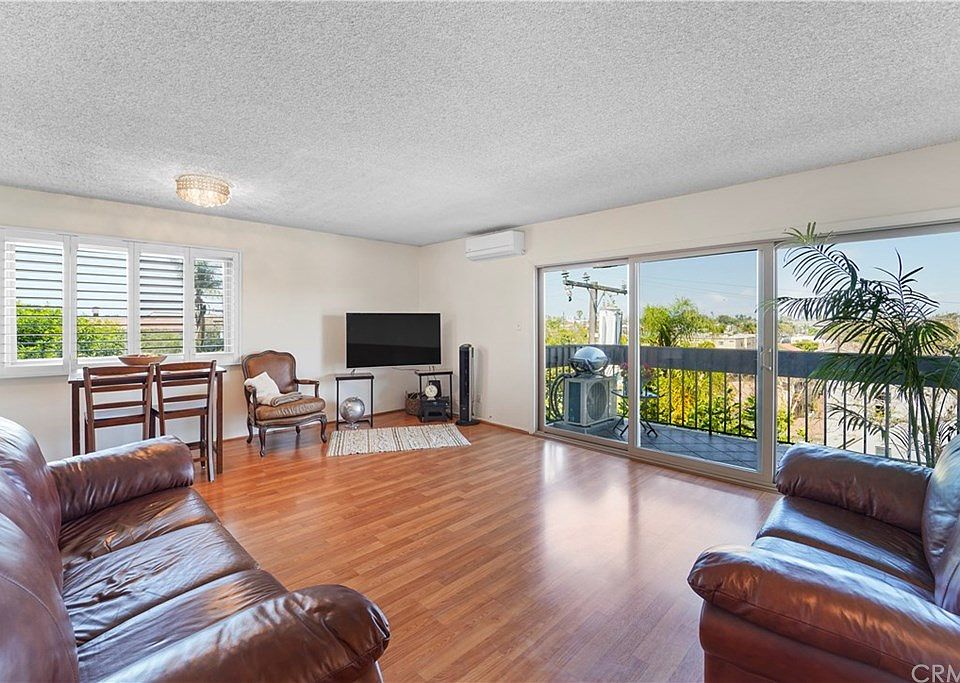1st image of 1061 Park Ave Unit 315