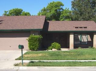 1147 Jamestown St, Tulare, CA 93274
