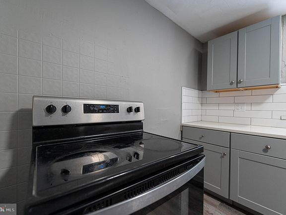 5th image of 510 King St
