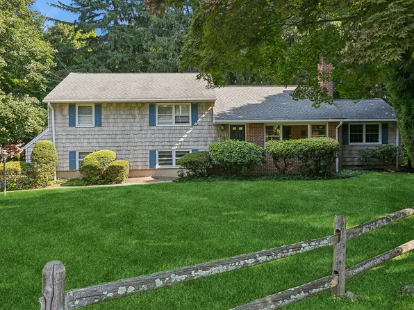 32 Blue Mountain Road, Norwalk, CT 06851