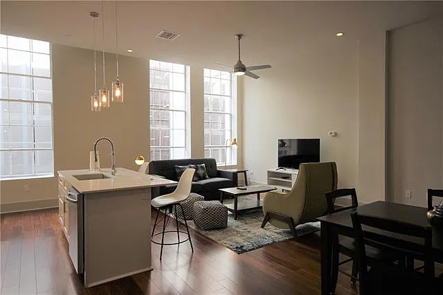 820 Union St #202 — Photo 8