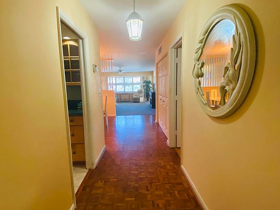 5th image of 80 Venetian Dr APT S100
