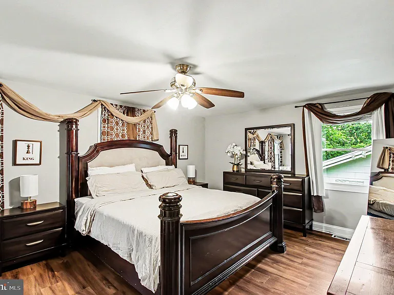 1405 Peachwood Ln — Photo 14