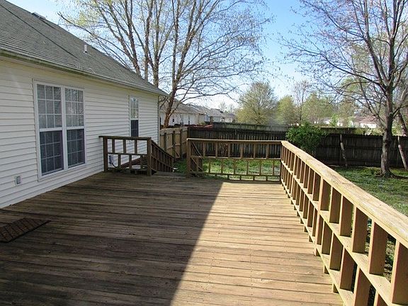 5th image of 1043 Sir James Ave