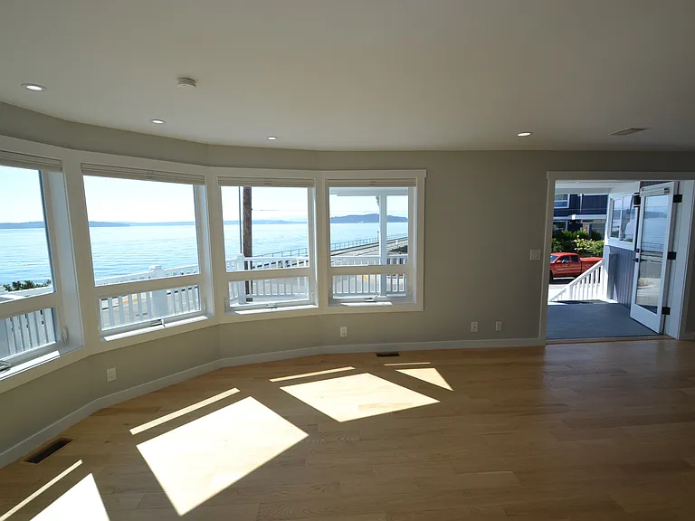 3504 Beach Dr SW — Photo 7