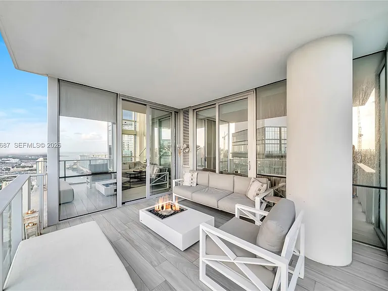 851 NE 1st Ave #Penthouse 4612 — Photo 29