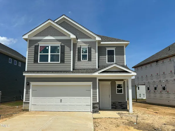 40 Commons Cir, Clayton, NC 27520