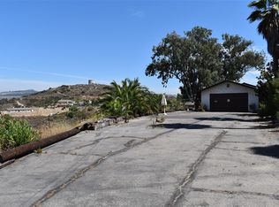 8671 Sky Rim Dr, Lakeside, CA 92040