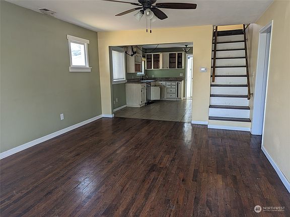 5th image of 6015 S Pine Street