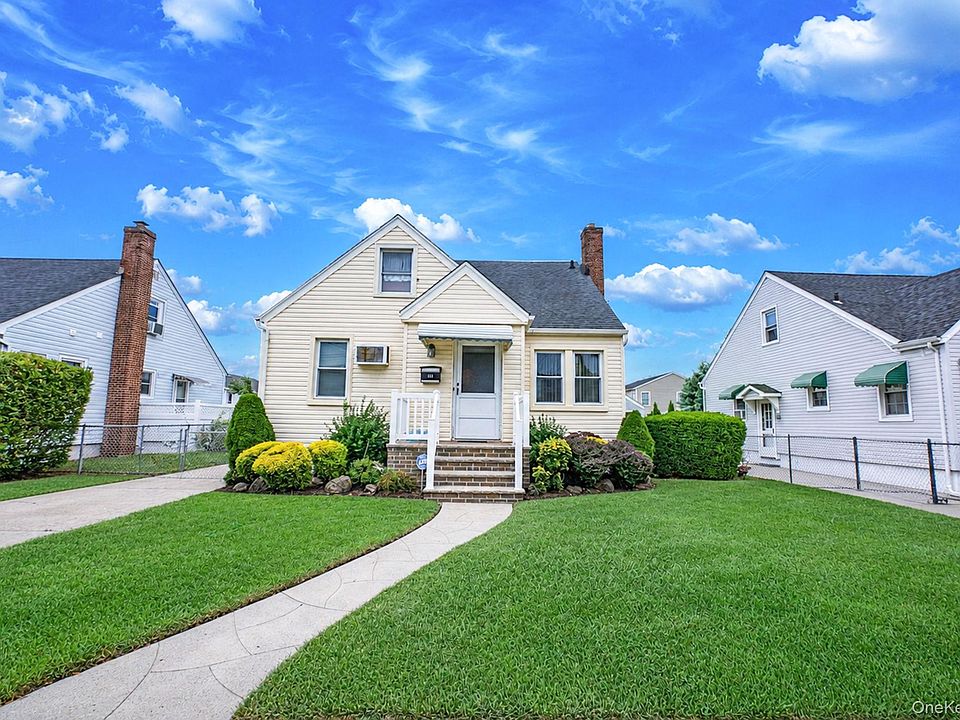 1st image of 1111 Esther Street
