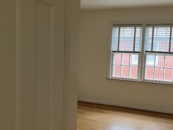3rd image of 1818 Ashland Ave #B
