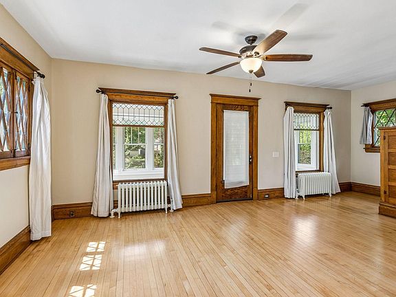 3rd image of 4119 Pleasant Ave