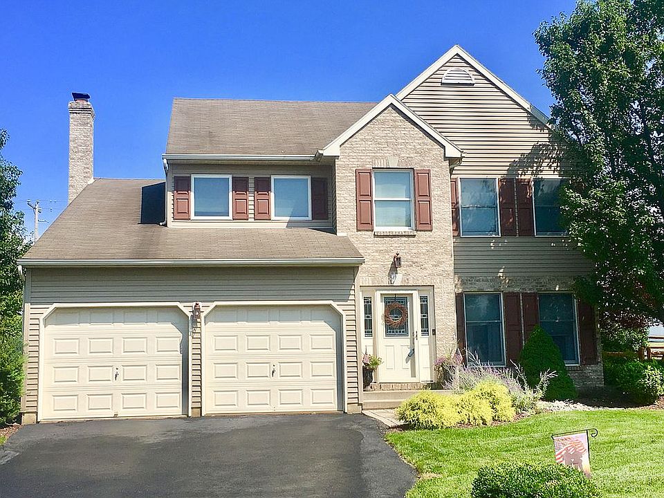 1st image of 2685 Pond Dr