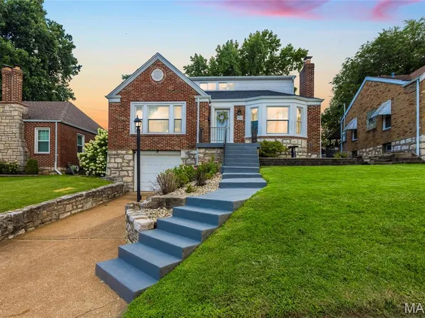 9111 Lucia Dr, Saint Louis, MO 63123