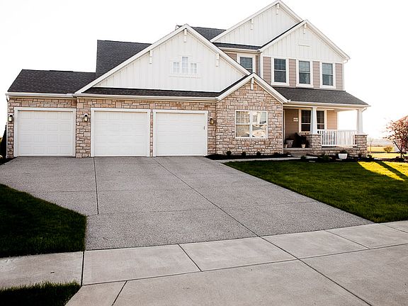 2nd image of 4867 Barbeau Ln