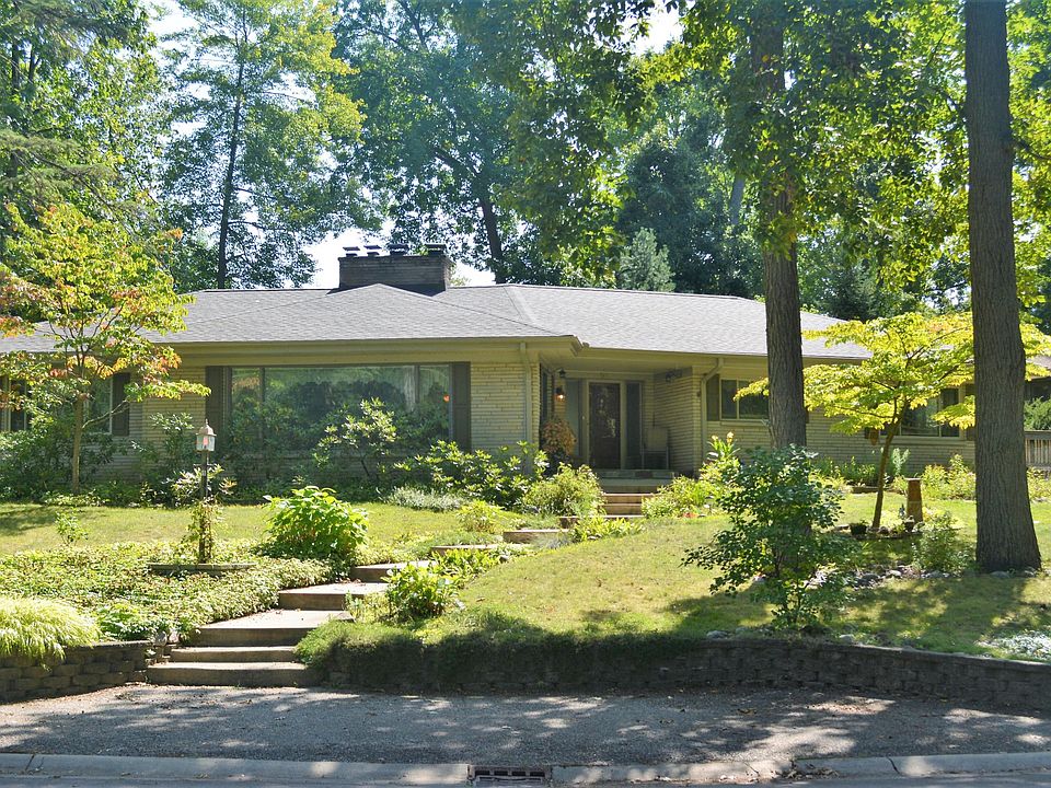 1st image of 99 Shadywood Ln