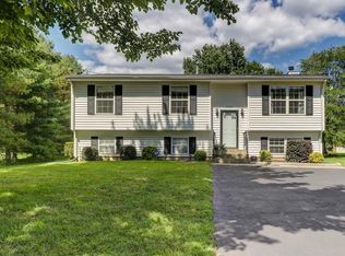 2982 Stonebridge Cir, Vinton, VA 24179