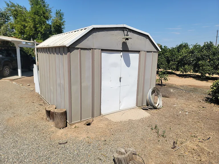 Shed