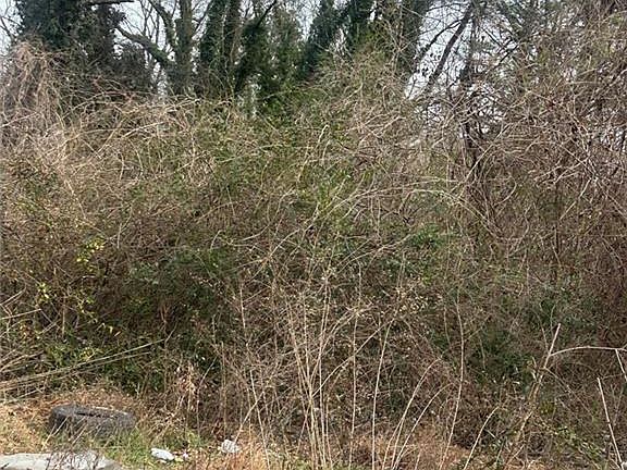 2nd image of 4581 White City Rd