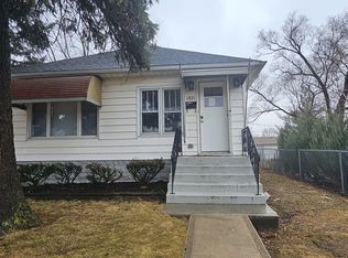 1821 Dearborn St, Crest Hill, IL 60403