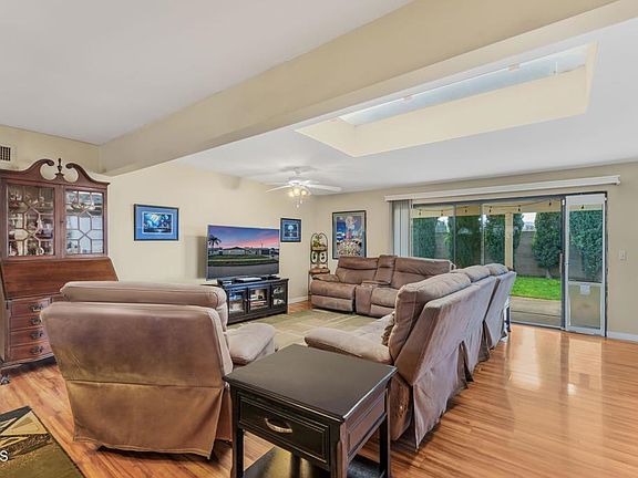 5th image of 4056 Cochran St