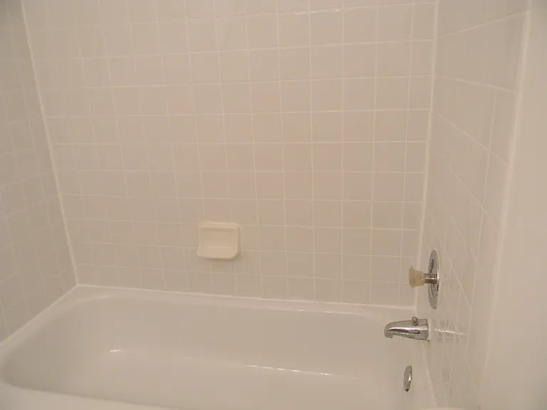 6010 Oakwood Dr #4H — Photo 12