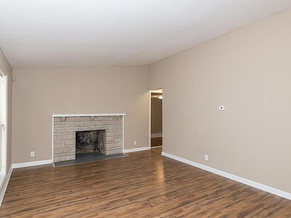 5th image of 4401 Priscilla Ave