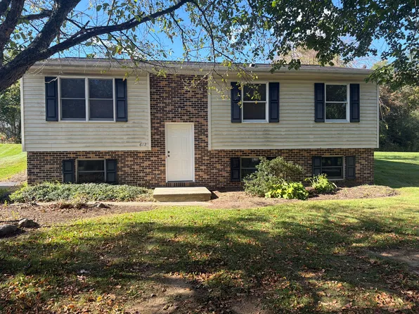 612 Blair Rd, State College, PA 16801