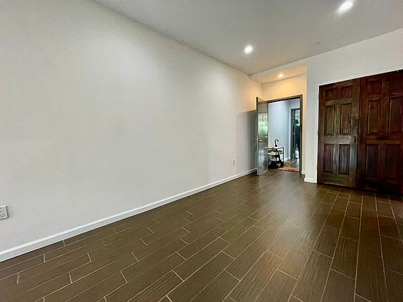 3rd image of 615 Saint Johns Pl #3R