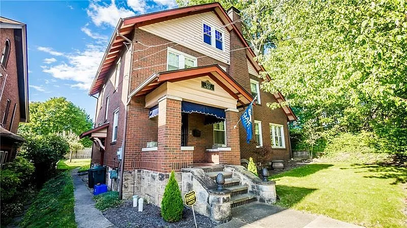 522 E Brady St photo 1