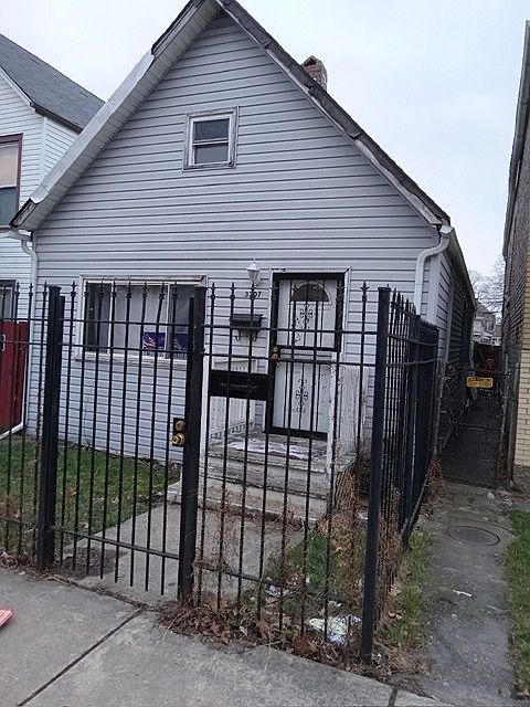 1st image of 3307 W 37th Pl