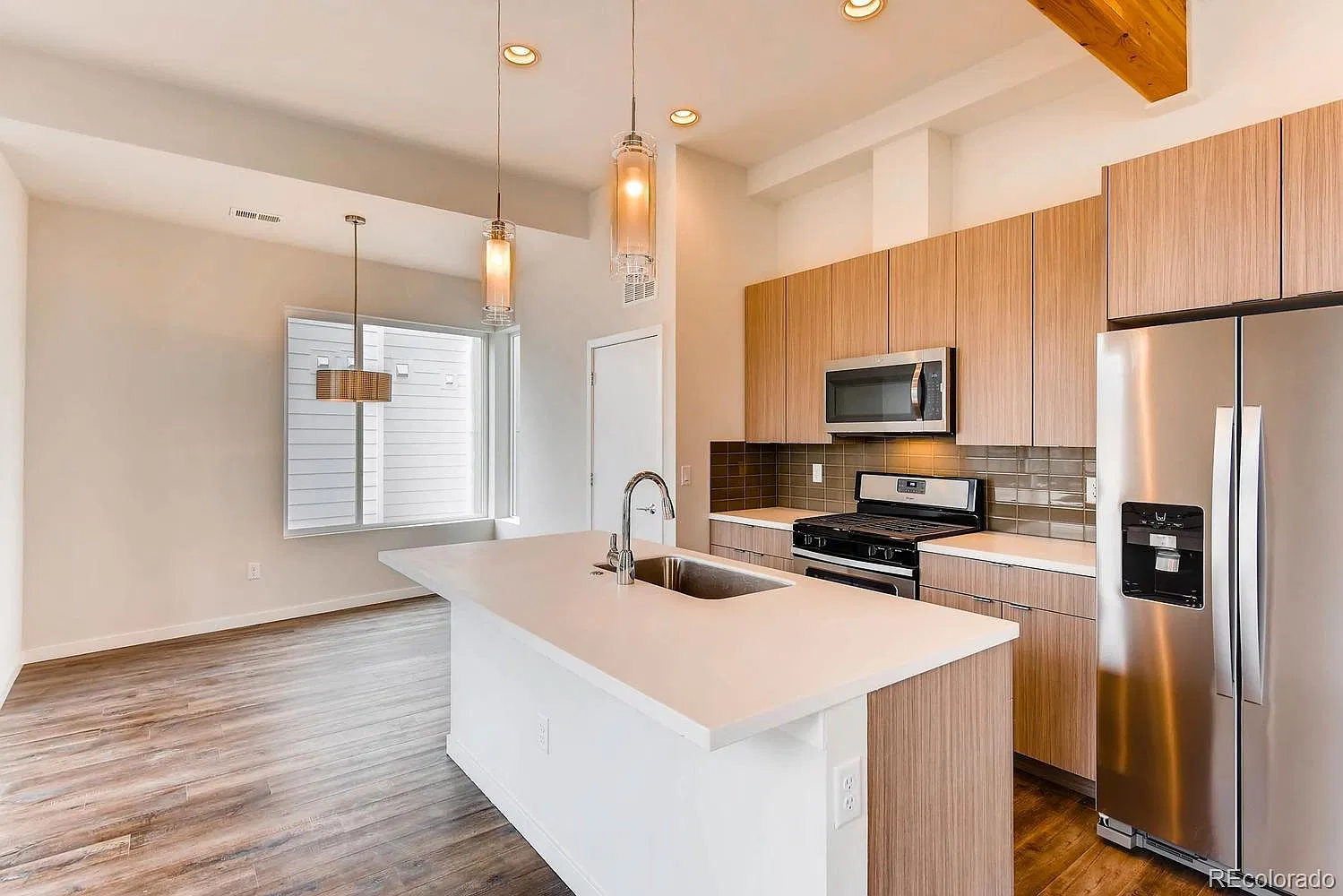 2 bed, 2.5 bath, 1297 sqft, $3,000 — Photo 2