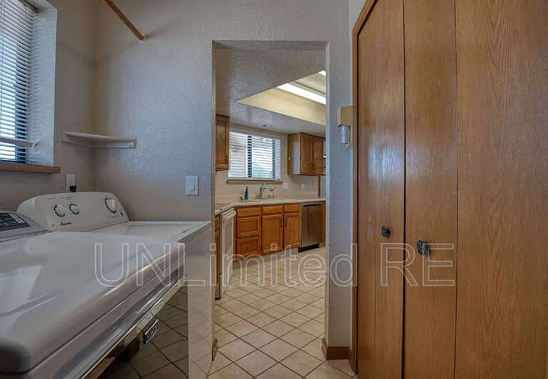 2512 Cisco Dr S — Photo 6