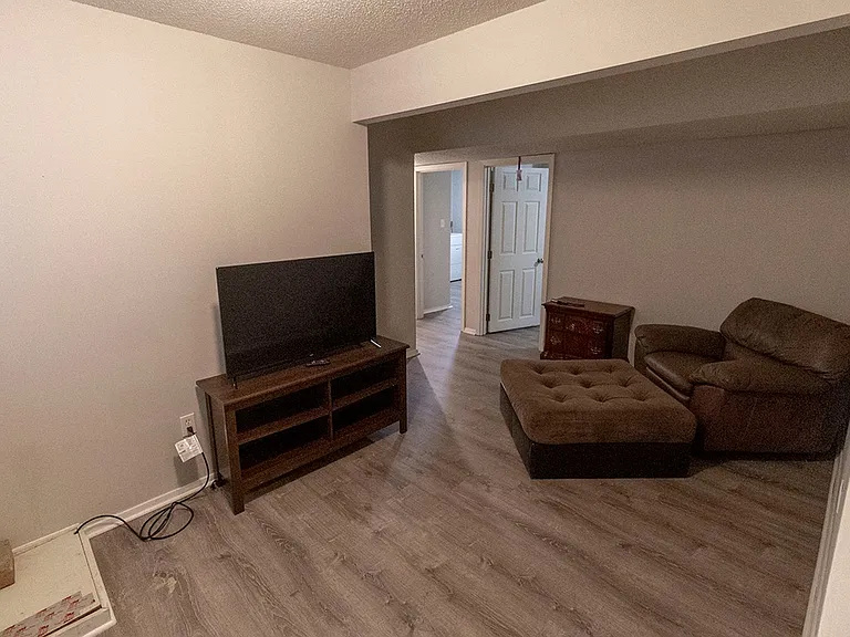 204 Wheaton Ct — Photo 18