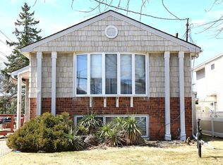68 Oliver Pl, Staten Island, NY 10314