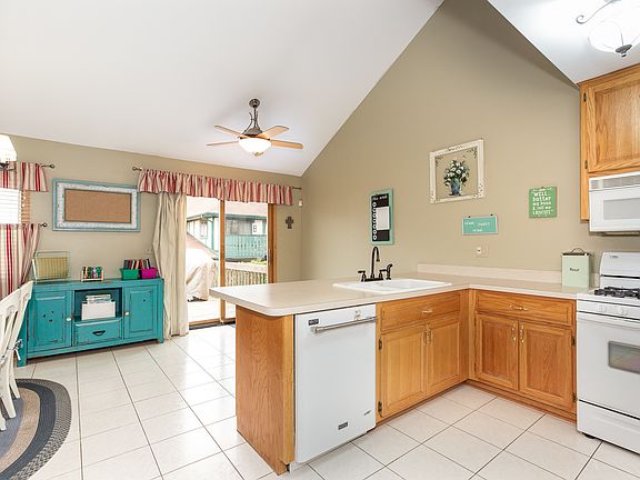 3rd image of 11724 Seagull Ln