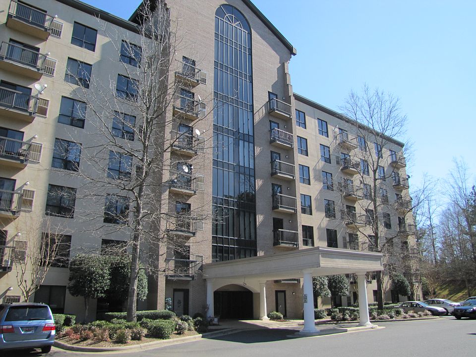 1st image of 211 Heritage Blvd Ste 302