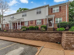 9179 N Swan Cir, Saint Louis, MO 63144