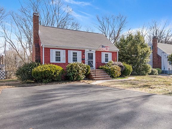 2nd image of 287 Main St