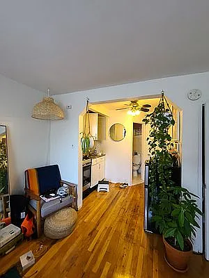 Rented by Point NYC | media 8