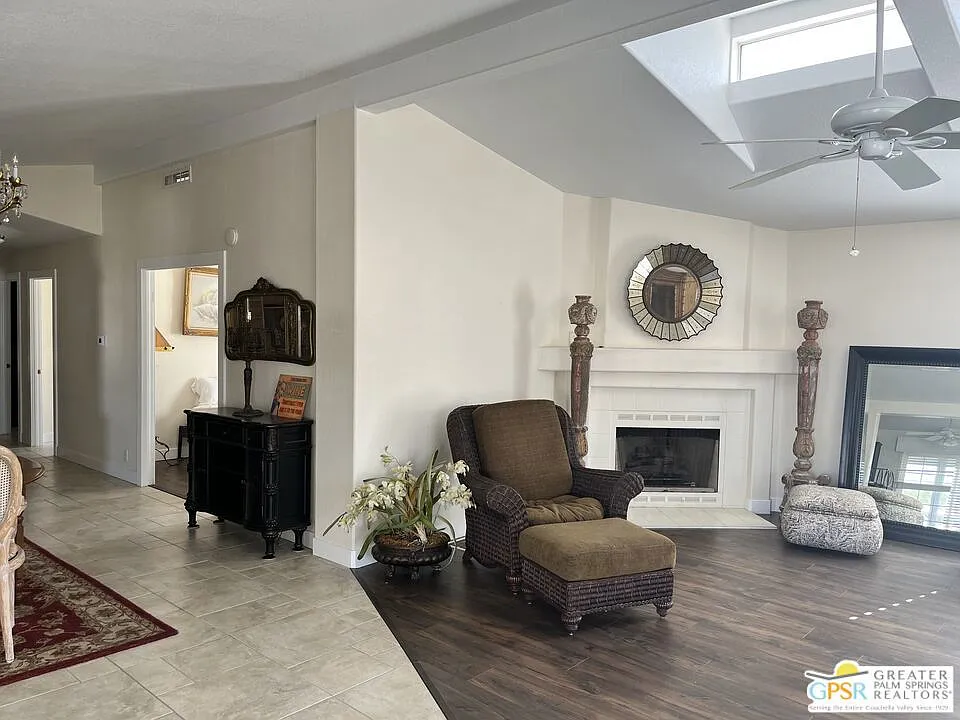 3 bed, 1940 sqft, $3,250 — Photo 3