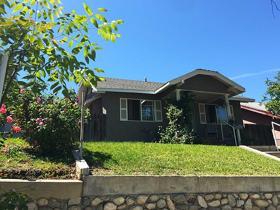 3rd image of 534 Kendall Ave