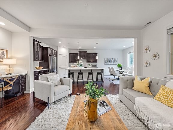 4th image of 20017 94th Avenue NE