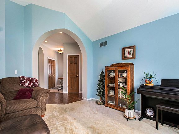 4th image of 1607 Brookstone Ct