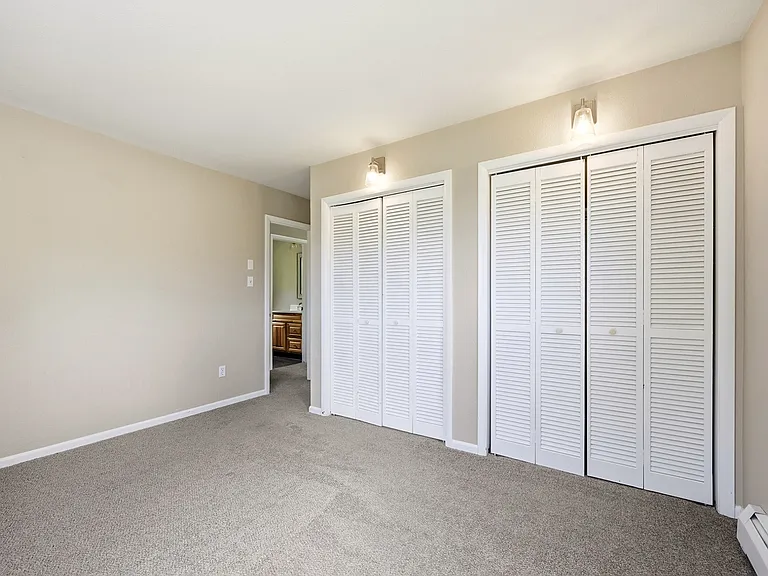 836 Sleepy Hollow Dr #A — Photo 32