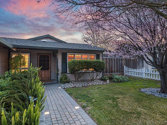 5th image of 847 Gateview Dr