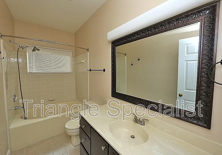 6020 Winterpointe Ln #101 — Photo 9